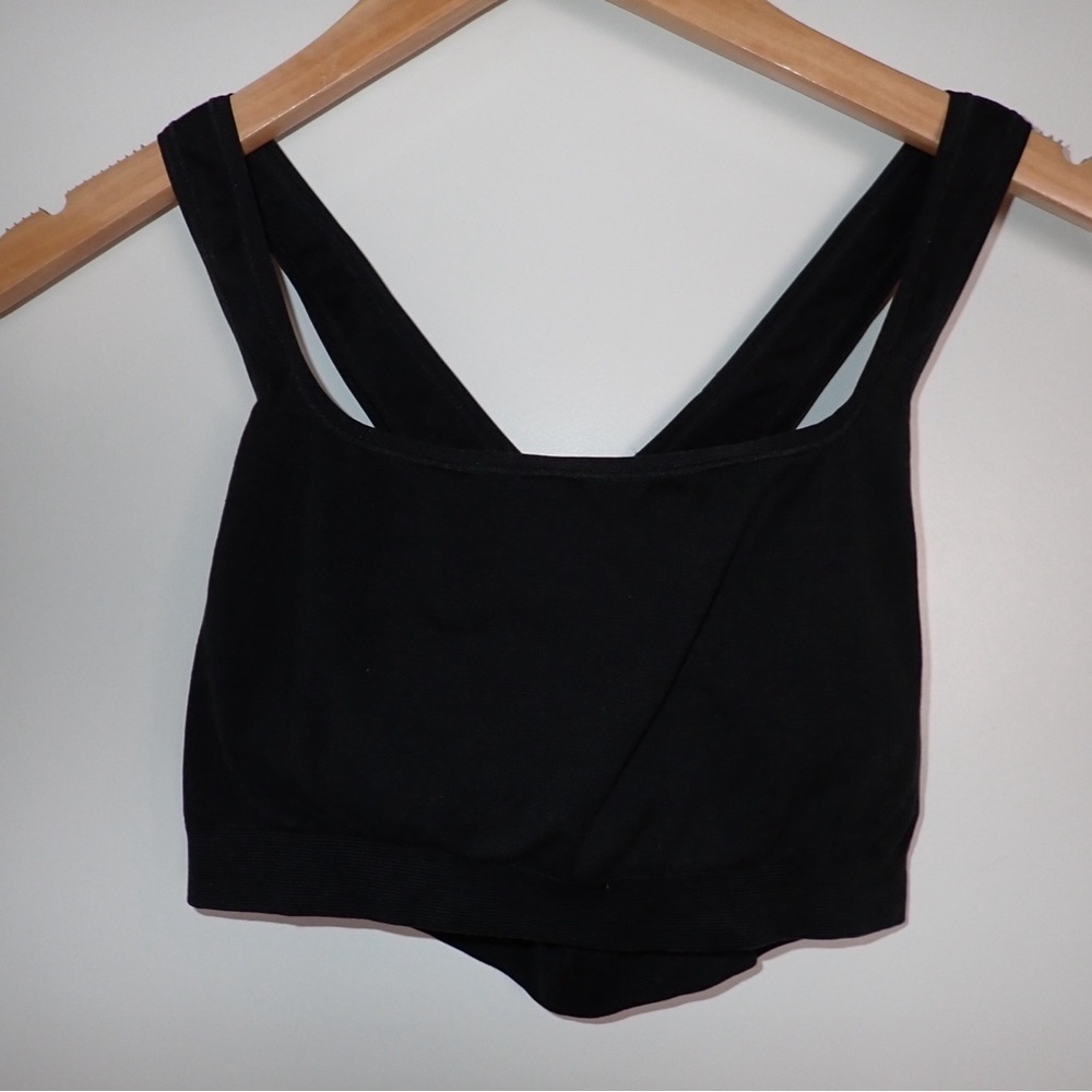 Yitty Fabletics Black Cross Back Low-Medium Support Bra size M
